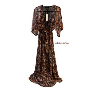 Vici Flowy Printed Floral Maxi Dress